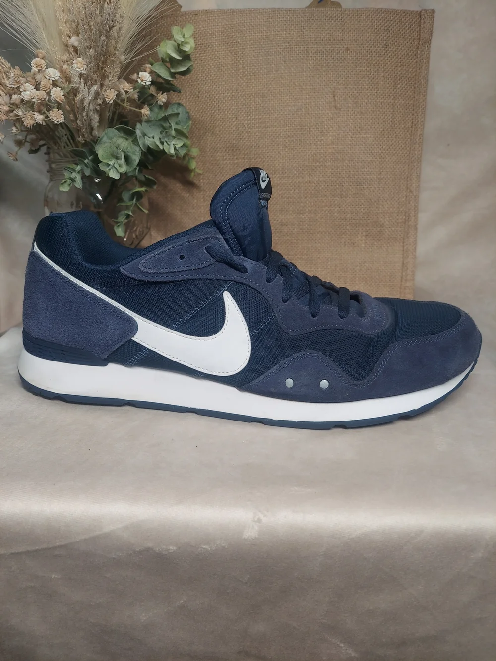 Nike Venture Runner Midnight Navy Blue White Swoosh Men's Size 15 Sneakers